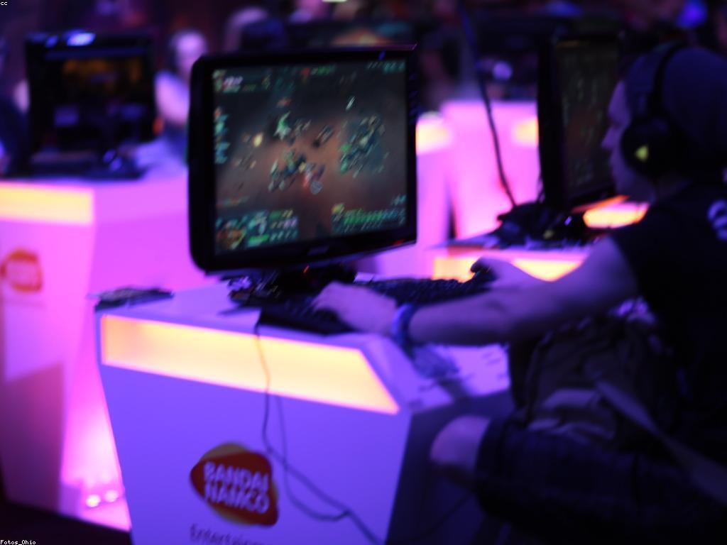 វិធីលេងហ្គេម: ដំណើរការតាមដាននិងយុទ្ធសាស្ត្រពិសេស